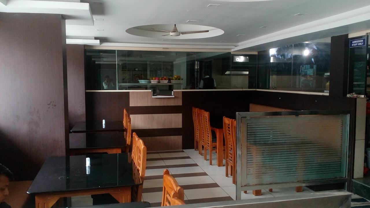 מלון מלפורם Aarya Bhavan Residency מראה חיצוני תמונה